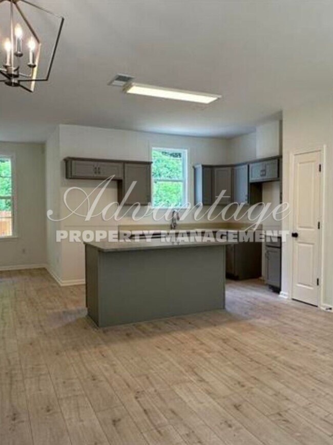 Foto del edificio - Gorgeous Updated Home For Rent in U of M a...
