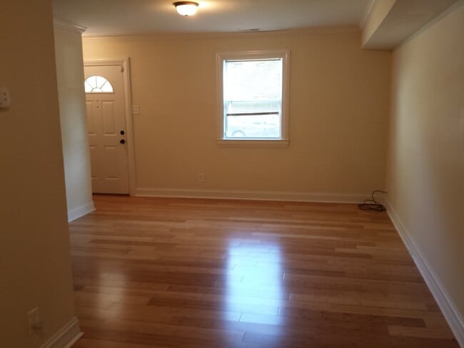 first floor interior - 536 Green St