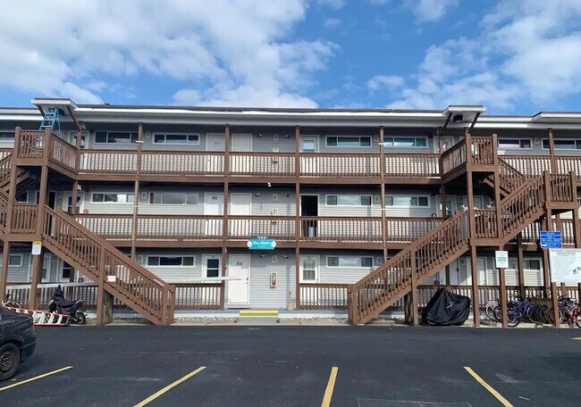 Building Photo - 504 Robin Dr