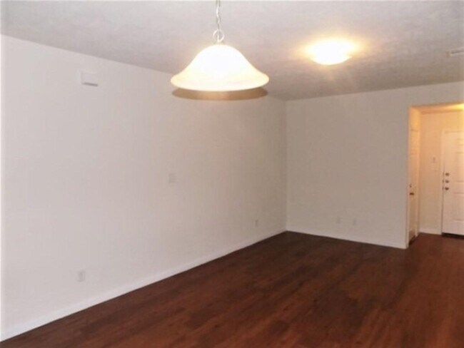 Building Photo - 22251 Doubletree Park Dr