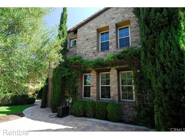 Building Photo - 4 br, 2.5 bath House - 17 Tuscany