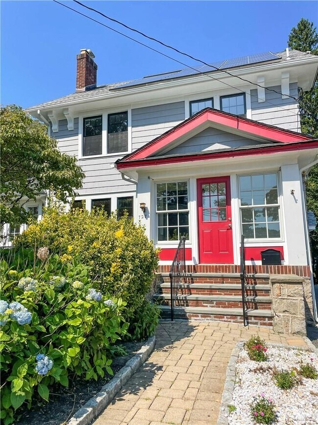 Building Photo - 727 Pelhamdale Ave