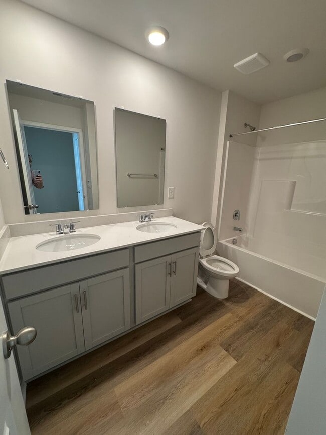 Building Photo - Stunning Brand-New 4BR Home with Modern Luxury Throughout