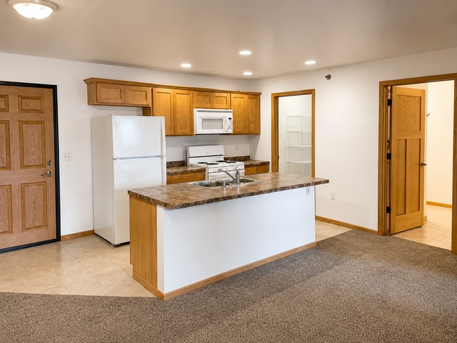 Building Photo - 3632 Calvert Rd