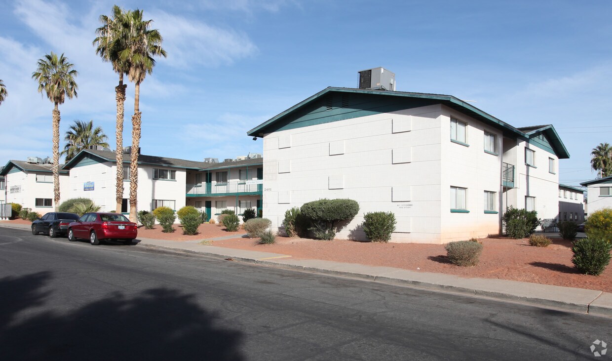 Primary Photo - 2401 Wengert Ave