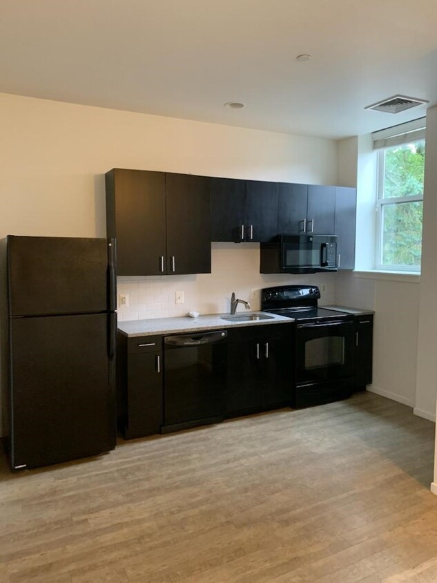 Foto principal - 1021 W Lancaster Ave