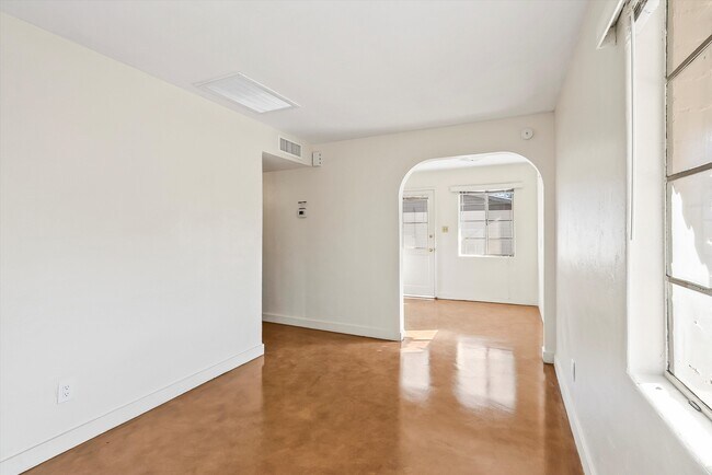 Foto del edificio - 2606 N Martin Ave