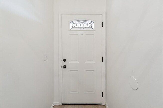 Foto del edificio - 1033 Mabel C Fry Blvd