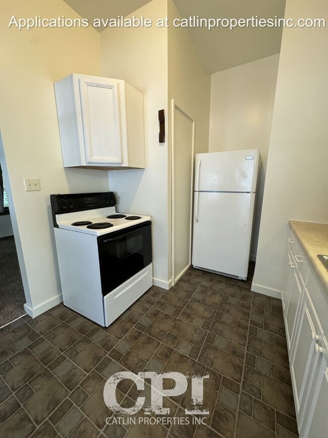 Building Photo - 59 Main St