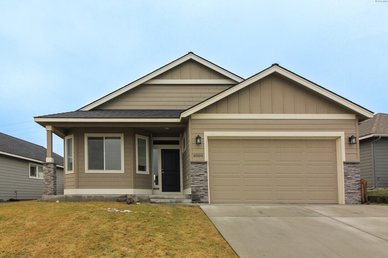 Foto principal - 3 Bed/2 Bath Home in South Kennewick