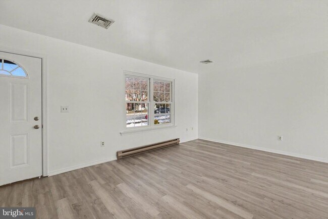 Foto del edificio - 2109 Highland Ct