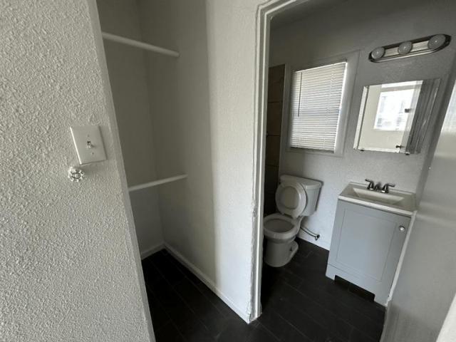 Building Photo - 1 bedroom in PHOENIX AZ 85006