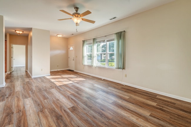 Foto del edificio - 175 Springfield Meadow Dr