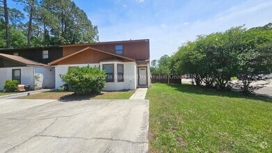Building Photo - 7690 Jana Ln S