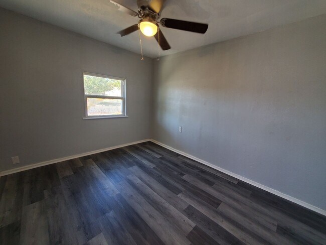 Foto del edificio - 6 month lease! Affordable Remodeled 2 bedr...