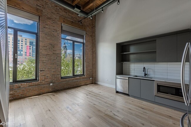 Foto del edificio - 729 N Sangamon St