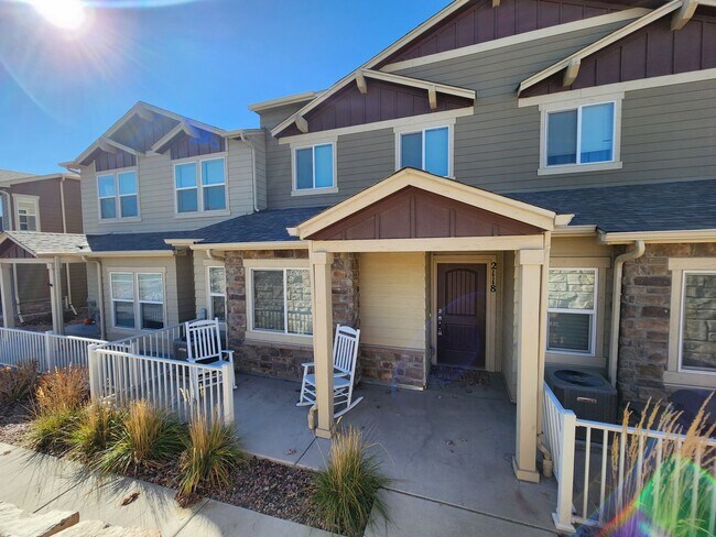 Foto del edificio - Beautiful 3/3/3 Home Near Fort Carson !!!