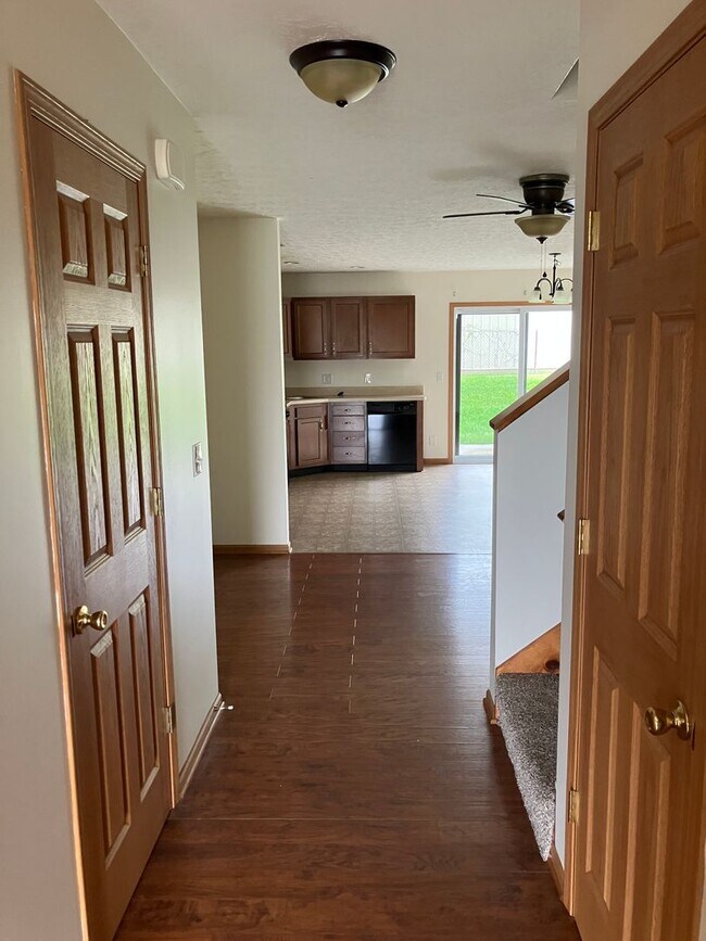 Foto del edificio - 1046 Laurel Tree Ct