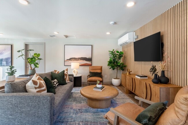 Building Photo - Haven