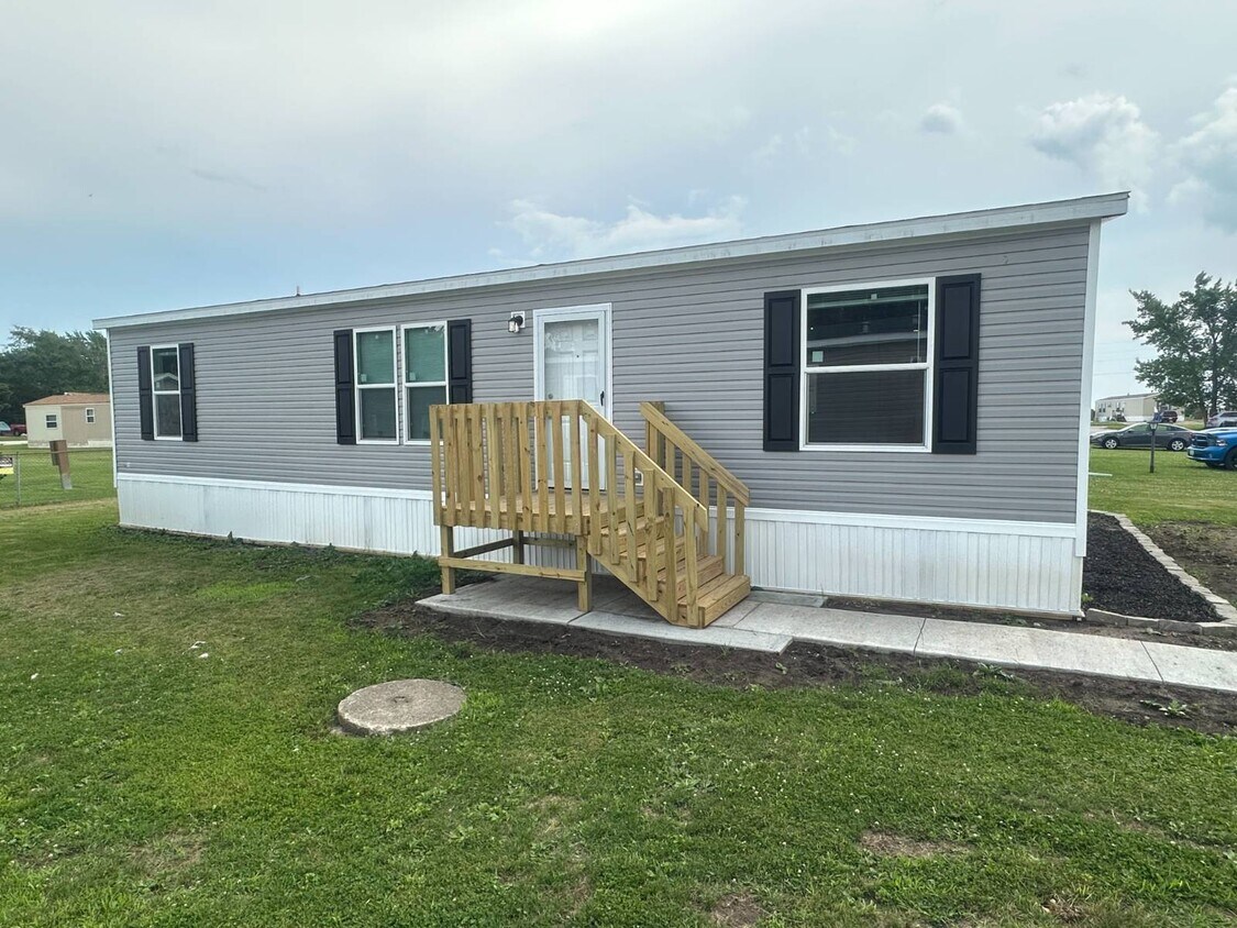 Foto principal - 14876 Washington Rd