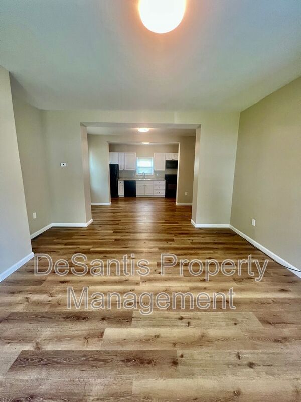 Foto del edificio - 383 Jefferson St