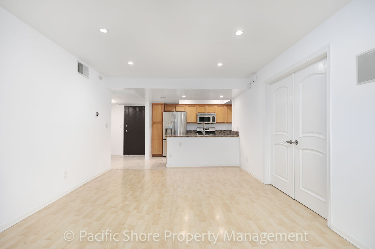 Foto principal - 2700 Cahuenga Blvd E