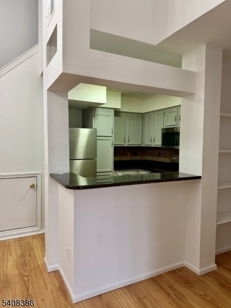 Foto del edificio - 94 Wescott Rd