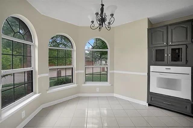 Foto del edificio - 827 Cornell Ln