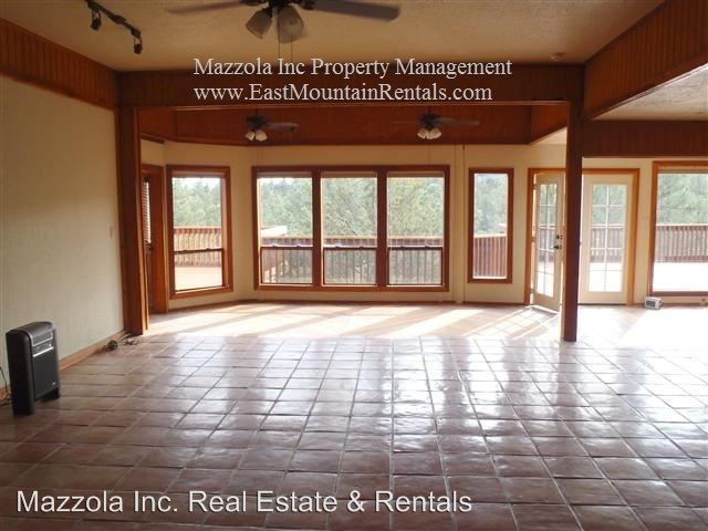Building Photo - 52 Los Lomas Cir