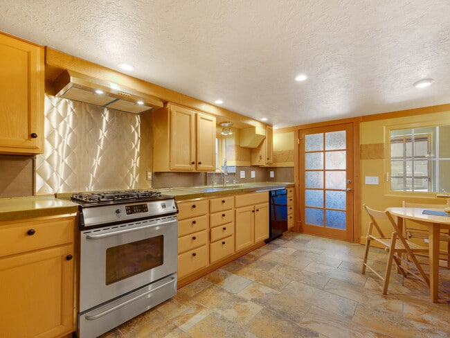 kitchen - 359 6th St