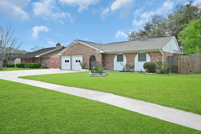 Building Photo - 12415 Lima Dr