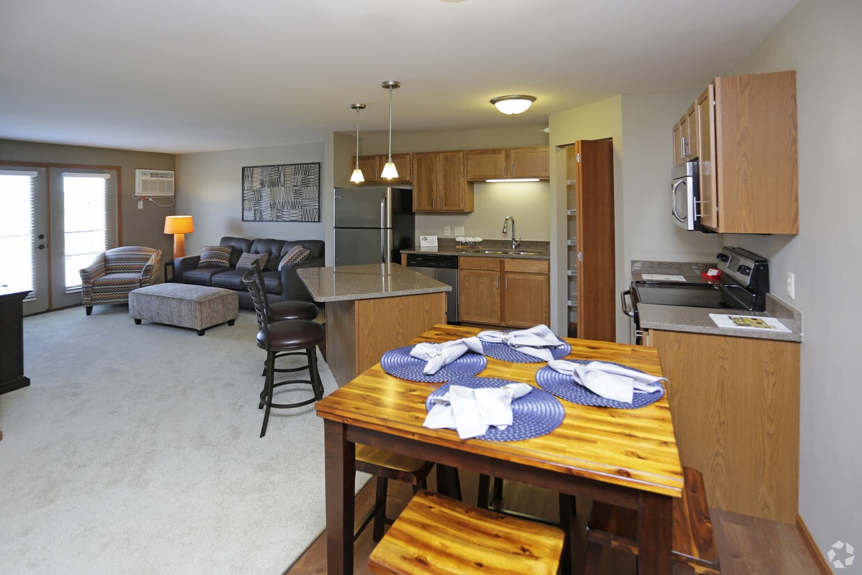 Park View East 14450 Rhinestone St Ramsey, MN