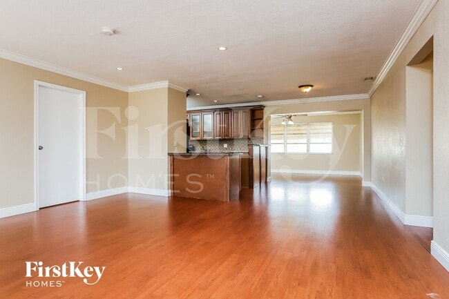 Building Photo - 10721 NW 29th Ct