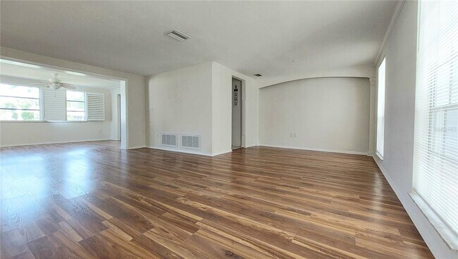 Building Photo - 3509 Margate Dr
