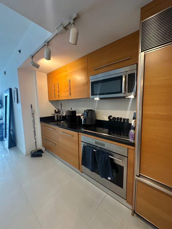 Foto del edificio - 475 Brickell Ave