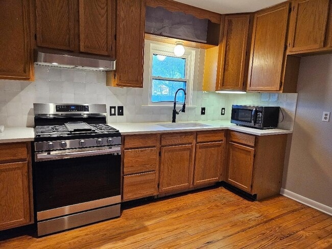 Foto del edificio - 110 Lexington Rd