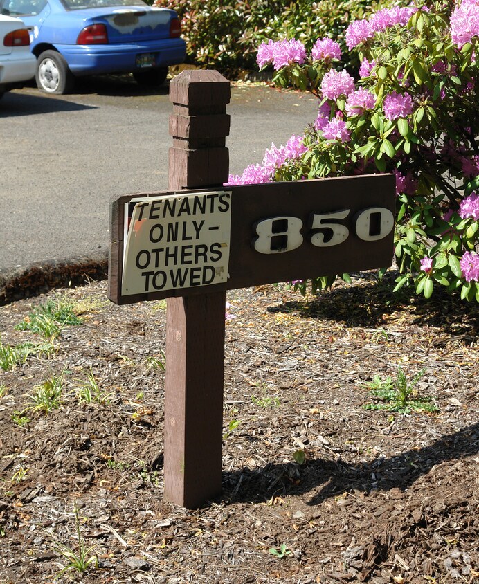 Foto del edificio - 850 W 12th Ave