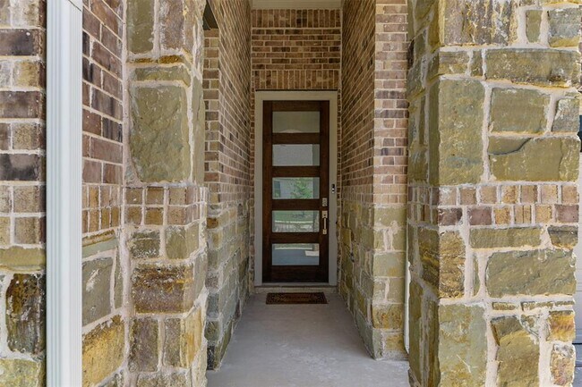 Building Photo - 2016 Bobtail Pass