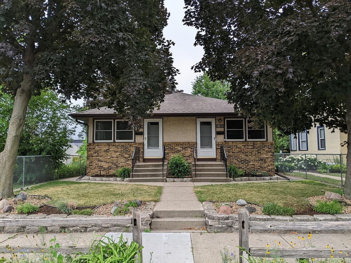 Primary Photo - 3836 Snelling Ave