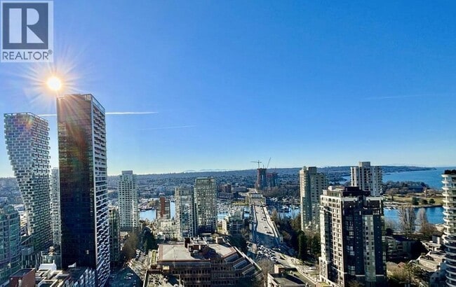 Building Photo - 1289 Hornby St