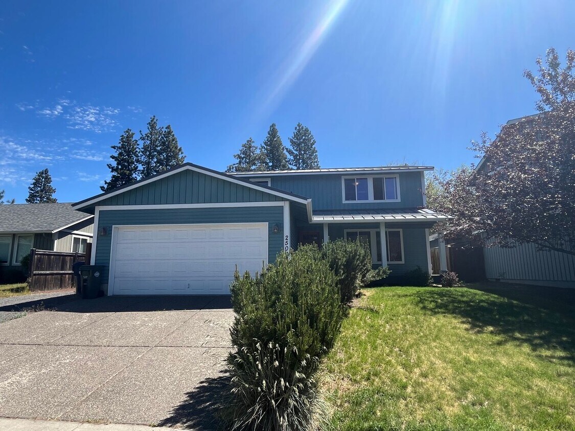 2500 NW Summerhill Dr, Bend, OR 97703 House Rental in Bend, OR