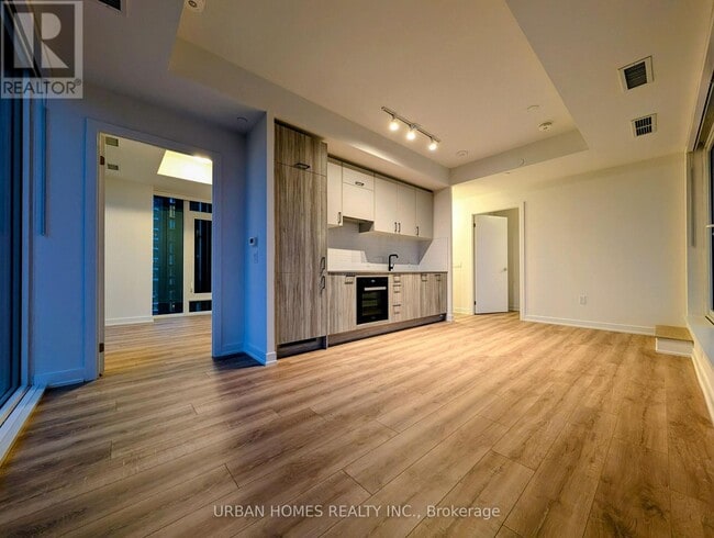 Building Photo - 5 Quarrington Ln