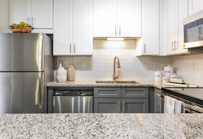 Building Photo - z-031726-Cortland Viridian