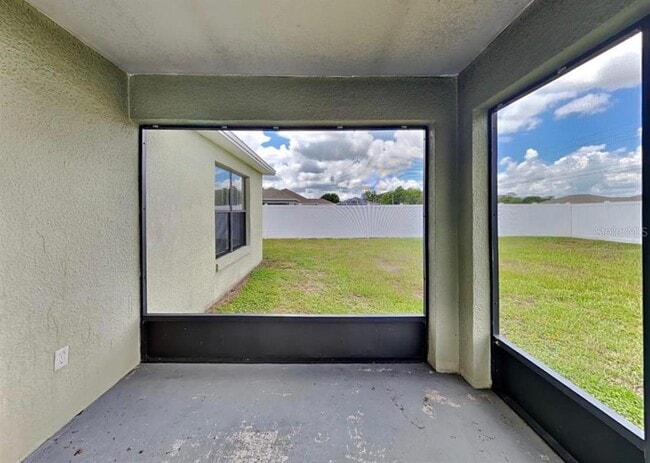 Building Photo - 29251 Crossland Dr