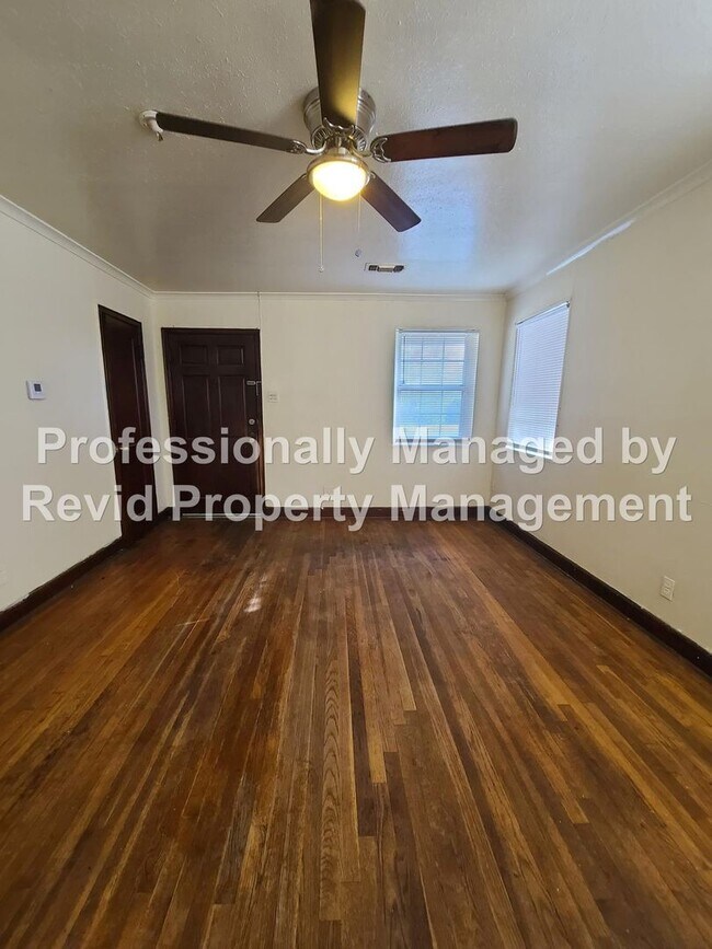 Foto del edificio - 2039 Brookline Rd