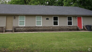 Building Photo - 501 E Allen Ave
