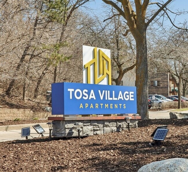 Building Photo - Tosa Village