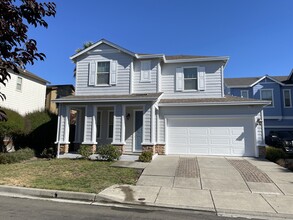 Building Photo - 1736 Montesa Pl
