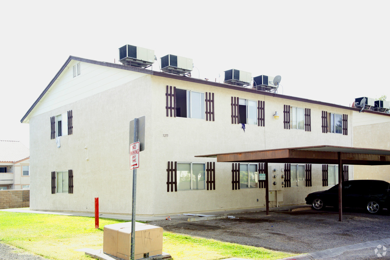 Building Photo - Gordon Manor