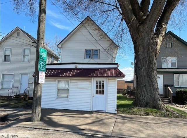 Primary Photo - 99 N Broadway